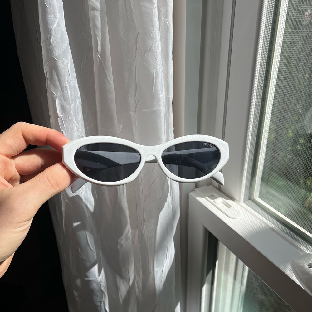White Oval Sunglasses cate eye oval butterfly classic sunglasses prada